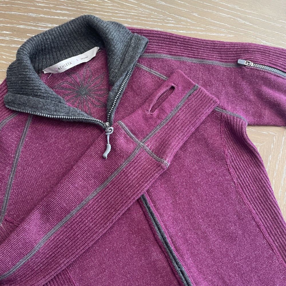 Athleta Giant Slalom SMALL Thumb Hole Zip Sweater ~ EXCELLENT &‎ Super SOFT